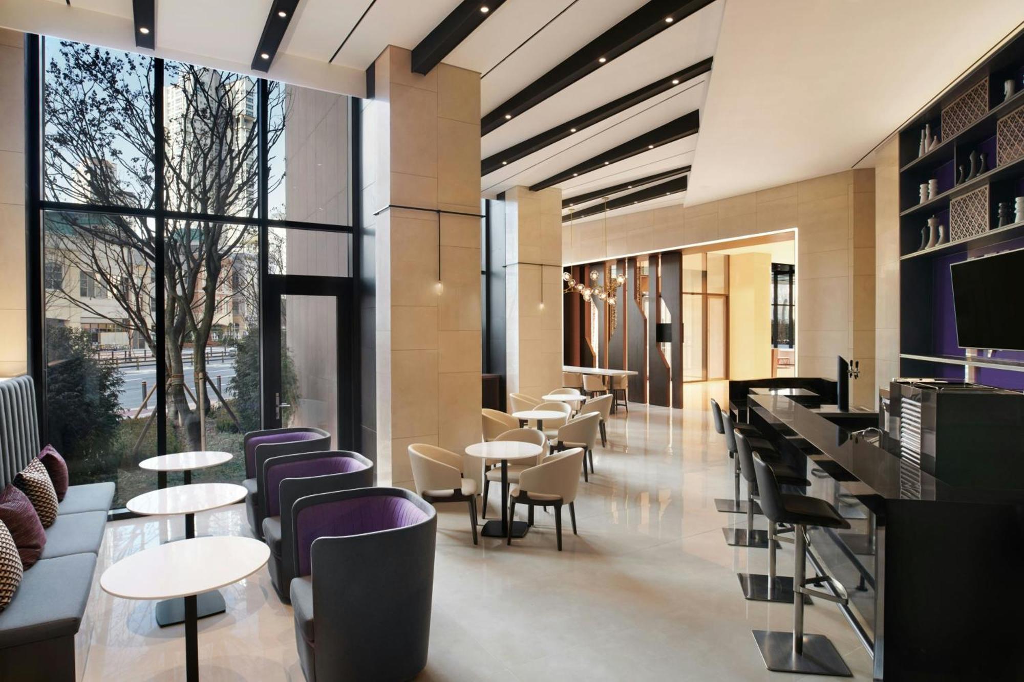 Отель Courtyard By Marriott Сувон Экстерьер фото